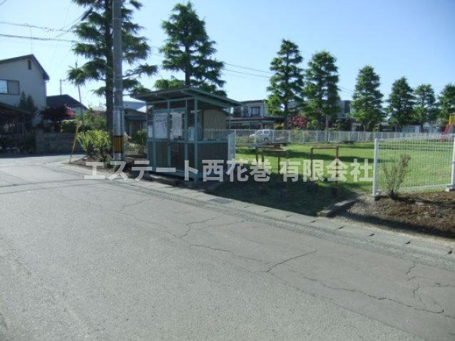 ウィングトップの周辺|町内会のゴミ集積所利用となります。徒歩1分の所にあります。