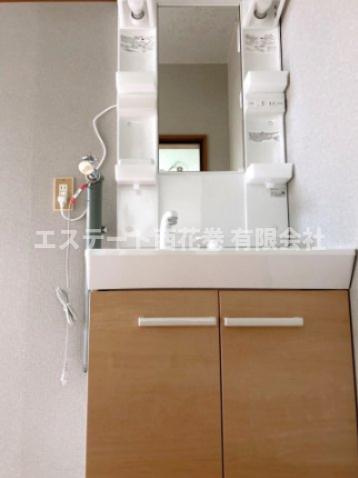 ウィングトップの洗面所|シャワー付き洗面化粧台（新品）