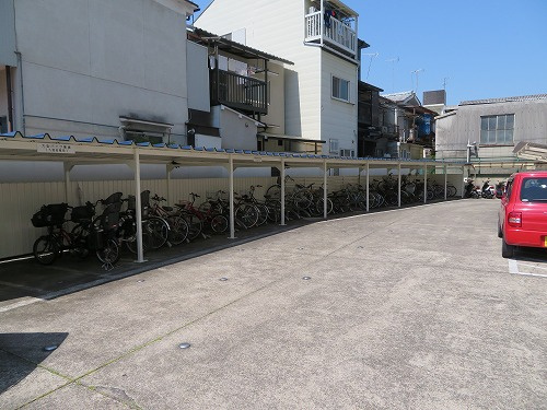 京都一乗寺コーポラスの駐輪場