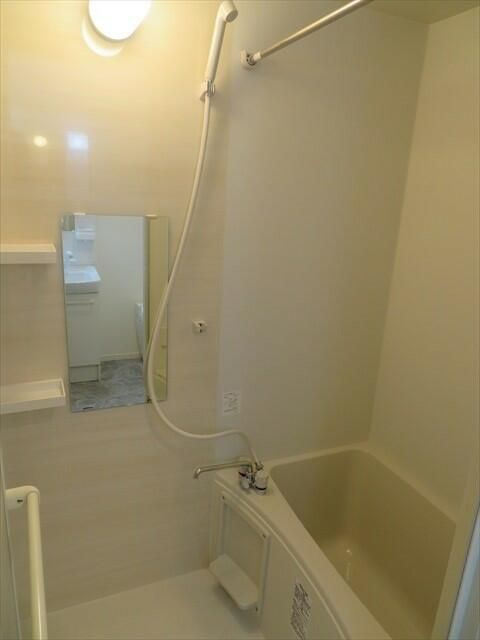 ブライトアース巣鴨の浴室