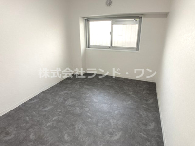 【洋室】 | サニーライフ久米川 | 約6帖の洋室