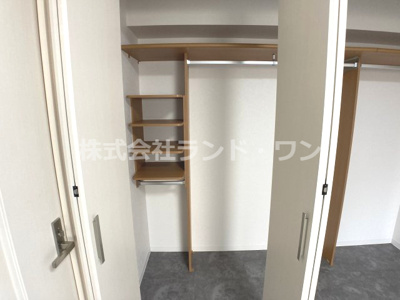 【収納】 | サニーライフ久米川 | 約6帖の洋室にある収納