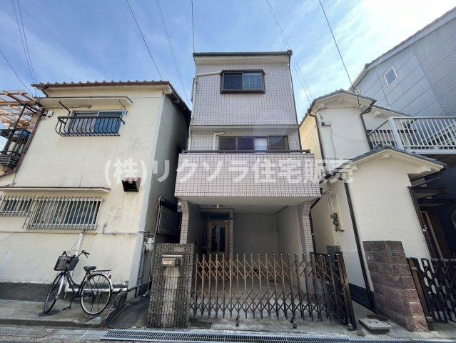 池田3丁目　中古一戸建ての外観|新しい生活にいかがでしょうか？外観はお住まいの顔になります。こだわりたいポイントですね。外壁塗装や屋根塗装のご相談も承っております。
■現地内覧・資金計画相談・住宅ローン相談もお問合せ受付中■