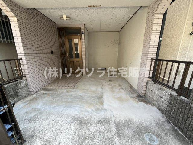 池田3丁目　中古一戸建ての駐車場|1台駐車可
■物件内覧・資金計画相談・住宅ローン相談、リフォーム相談、お問合せ受付中■
※当日・翌日のご内覧、ご相談はお電話でのお問合せがスムーズです！
