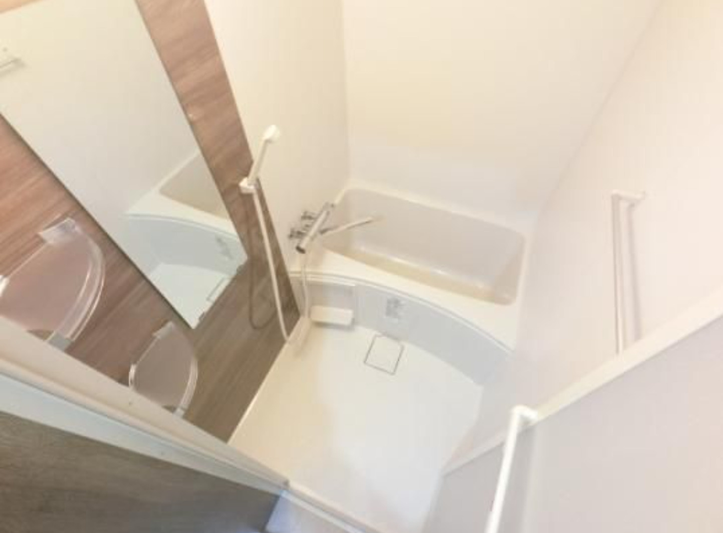 大阪市淀川区塚本4丁目　一棟売アパートの浴室