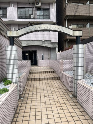 【エントランス】 | メゾン・ド・エトレーヌ