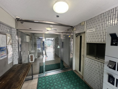 【エントランス】 | メゾン・ド・エトレーヌ