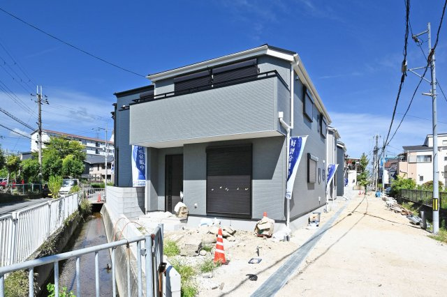 リーブルガーデン西昆陽1丁目新築一戸建て│3SLDK+畳コーナー│駐車1台可