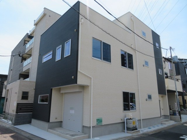 川口市坂下町１丁目の店舗事務所