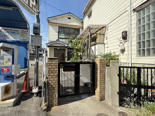 会下山町２丁目貸家の外観