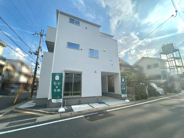 【成約済】向日市鶏冠井町沢ノ東の前面道路含む現地写真|二方道路の角地です！
北側幅員約6.32ｍ・東側幅員約5.98ｍ