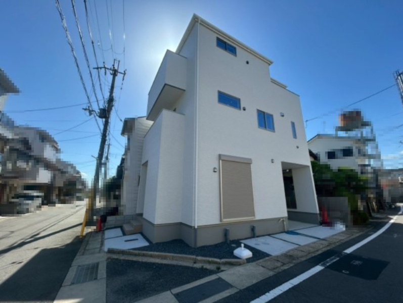 【成約済】向日市鶏冠井町沢ノ東の外観|前道広々としているので、駐車も楽々（^^）