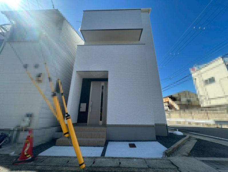 【成約済】向日市鶏冠井町沢ノ東の外観|ホワイト基調のスタイリッシュな外観です！
現地ご内覧可能です。