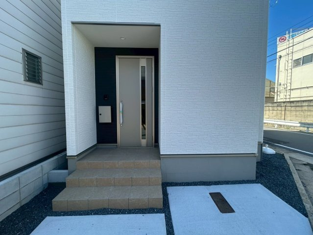 【価格改定】向日市鶏冠井町沢ノ東の玄関