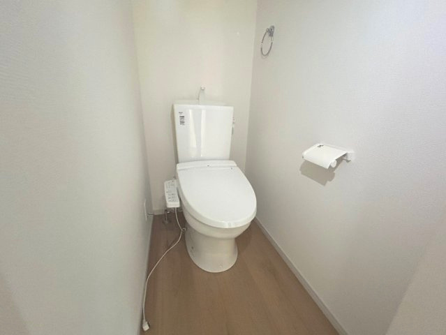 【価格改定】向日市鶏冠井町沢ノ東のトイレ|温水洗浄便座付きトイレ