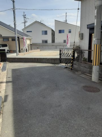 大阪府藤井寺市道明寺4丁目8-53の駐車場