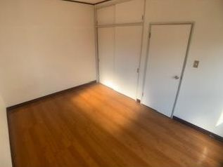 都城市吉尾町の中古一戸建の洋室