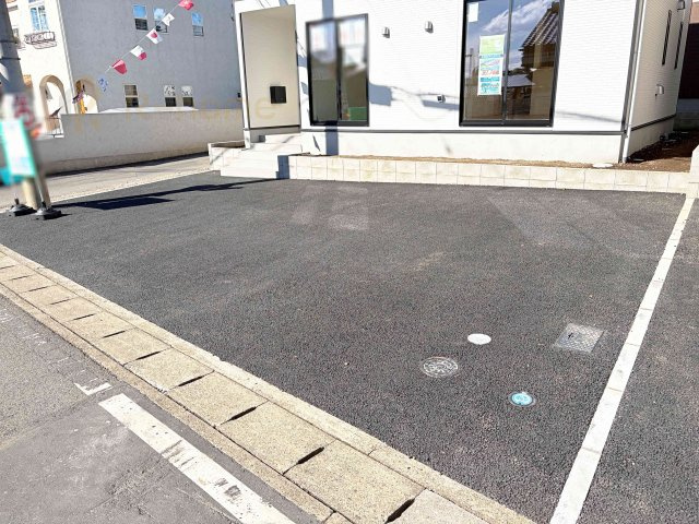 結城市結城第45　新築戸建て　2号棟の駐車場|カースペースは2台お停めいただけます♪