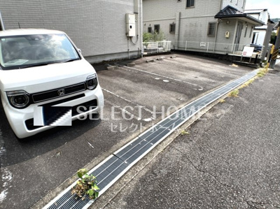 【駐車場】 | サマーブリーズⅣ | 駐車場完備です