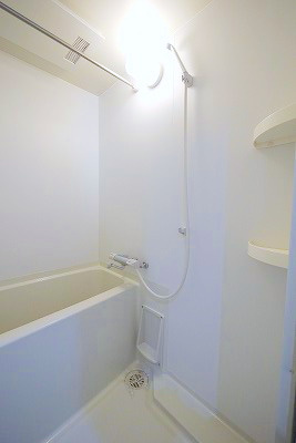 スカイガーデン豊成の浴室|※写真は別の部屋のものです。