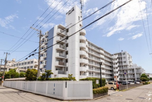 サングレール・フェニング　鳳西町　フルリノベーション物件の外観