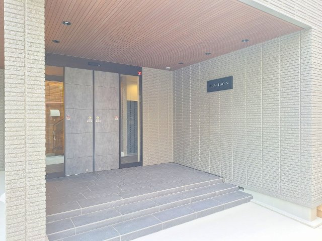 PLACIDO.Nのエントランス