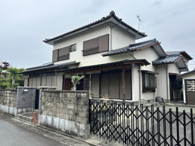 【外観】 | 長溝町売家 | 状態良好な南向きの明るい物件です！