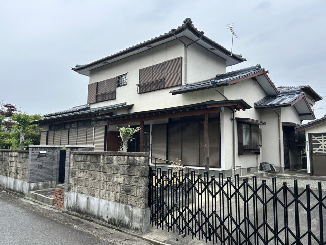 【外観】 | 長溝町売家 | 状態良好な南向きの明るい物件です！