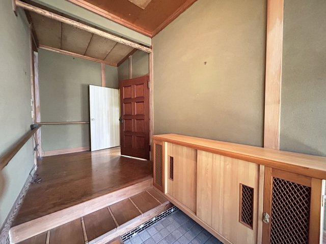 【玄関】 | 長溝町売家 | 南向きの明るい玄関です！