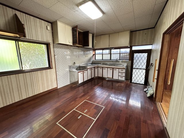 【キッチン】 | 長溝町売家 | 床下収納付きの使い勝手の良いキッチンです！！