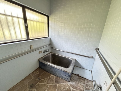 【浴室】 | 長溝町売家 | 洗い場が広い浴室です！