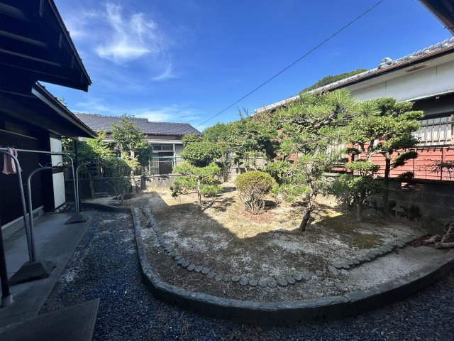 【庭】 | 荒尾市万田売家 | お庭は拡張すれば駐車場として利用できます！