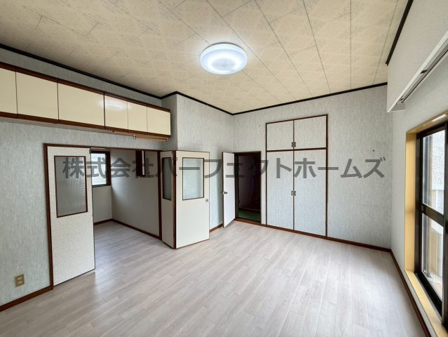 田宮本町戸建　賃貸の居間・リビング|ゆったりとした居間です