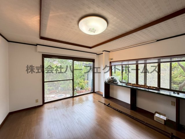 田宮本町戸建　賃貸の居間・リビング|ゆったり過ごせるリビングです