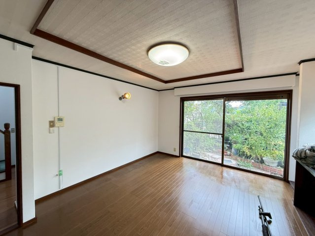 田宮本町戸建　賃貸の居間・リビング|おしゃれなリビングです