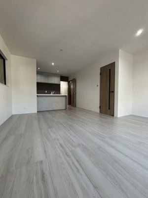 【居間・リビング】 | 鶴見区中茶屋1丁目戸建 | LDK（約17.5帖）