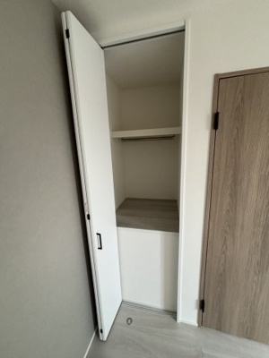 【収納】 | 鶴見区中茶屋1丁目戸建 | 洋室（約6.0帖）