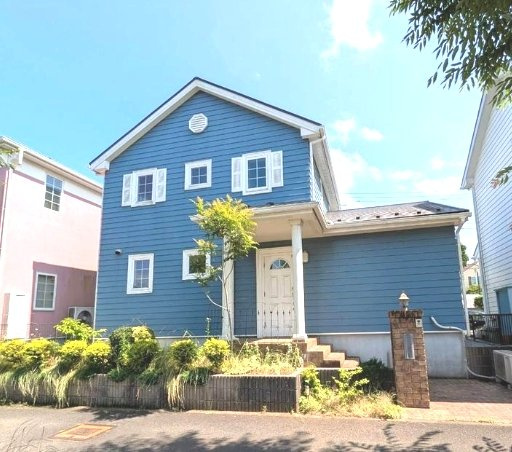 大網白里市季美の森南5　中古戸建の外観|内装リフォーム済み令和7年6月 リビング約24帖 2台可能1台はガレージ　ゴルフ場がある分譲地内