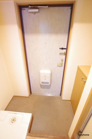 エスリード新大阪第8　仲介手数料無料の玄関