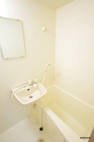 エスリード新大阪第8　仲介手数料無料の浴室