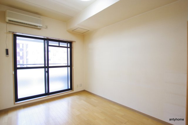 エスリード新大阪第8　仲介手数料無料の洋室