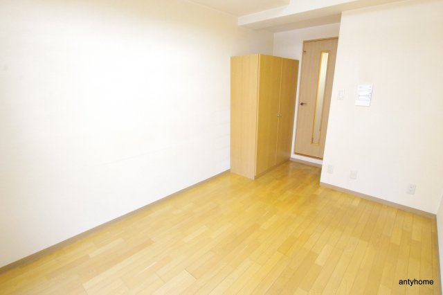 エスリード新大阪第8　仲介手数料無料の居間・リビング