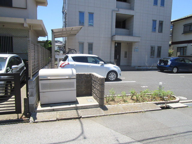 デアイルのエントランス|★敷地内ゴミ置場★