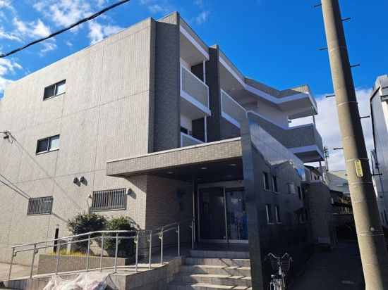 ハピネストミーのエントランス|建物の内部です