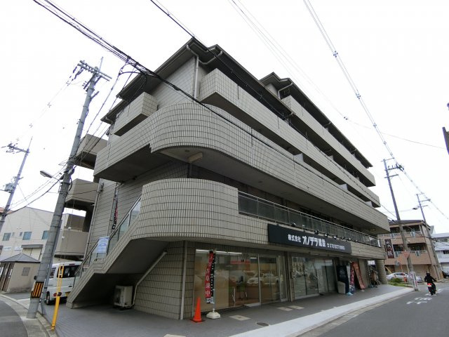 グランドハイツ小柳の外観