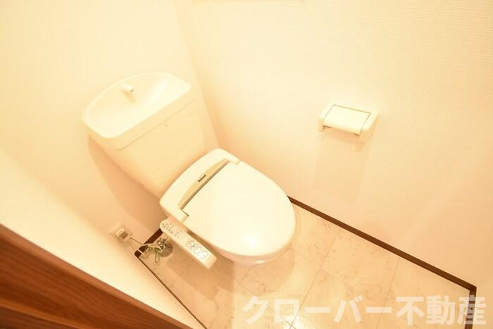 プロヴァンス土器東 B棟のトイレ|温水洗浄暖房便座