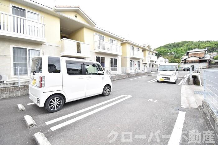 プロヴァンス土器東 B棟の駐車場|駐車場