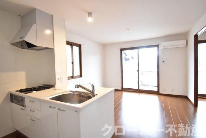 プロヴァンス土器東 B棟の居間・リビング|ＬＤＫ１２帖