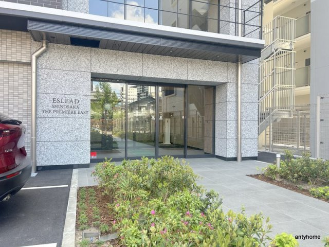エスリード新大阪ザ・プレミアEAST　仲介手数料無料のエントランス