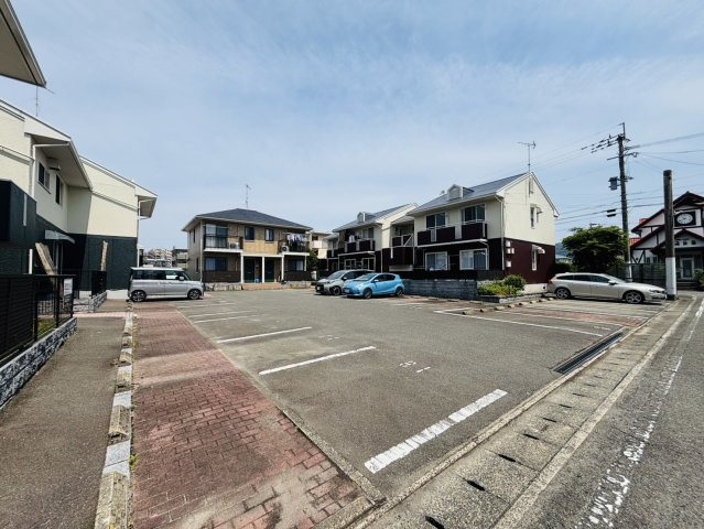 セジュール・レスポワール A棟の駐車場